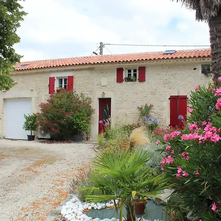 Oda ve Kahvaltı La Douce Charentaise