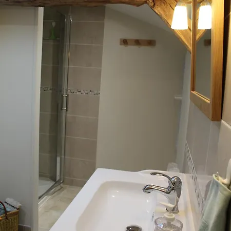 Oda ve Kahvaltı La Douce Charentaise 3*