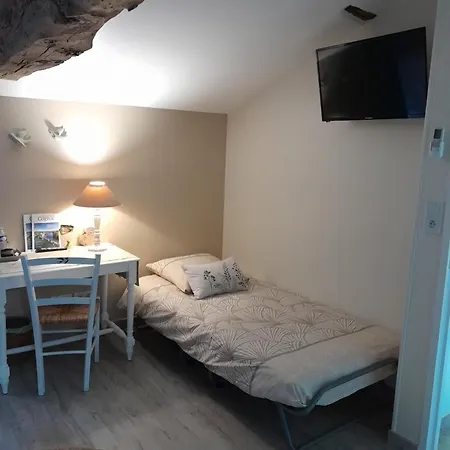 Oda ve Kahvaltı La Douce Charentaise 3*